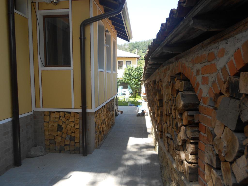 Guest House Tsenovi Koprivshtitsa Exterior photo